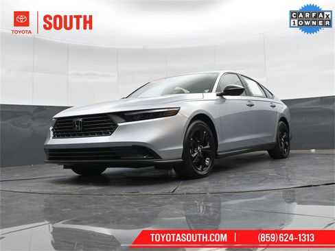 Used 2025 Honda Accord SE image 34