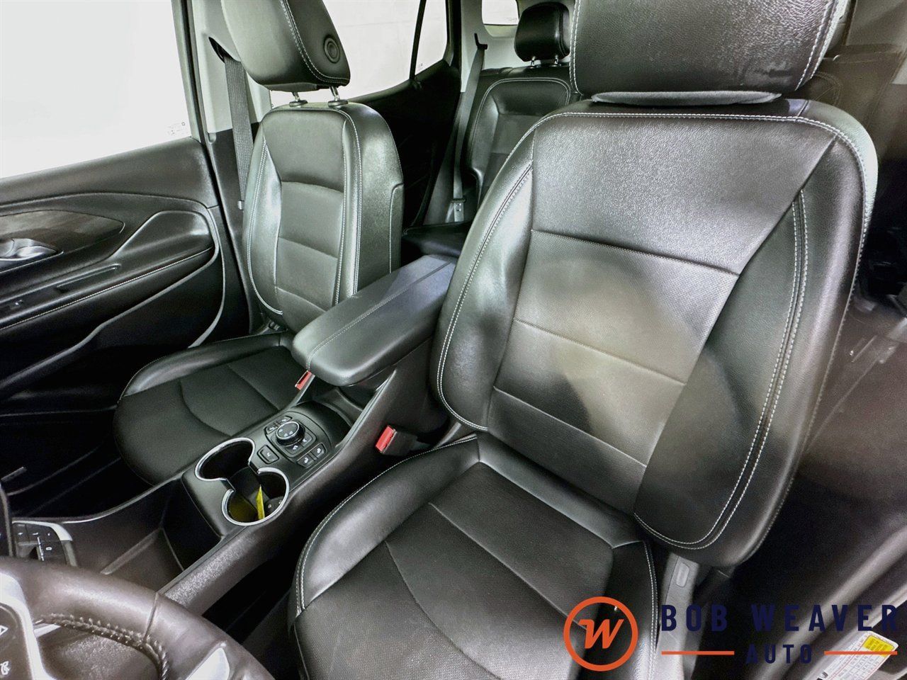 Used 2022 GMC Terrain SLT w/ Infotainment Package II AWD/4WD image 26