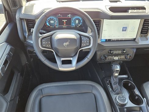 New 2025 Ford Bronco Outer Banks image 7