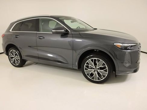 Used 2025 Audi Q5 Premium Plus AWD/4WD image 6