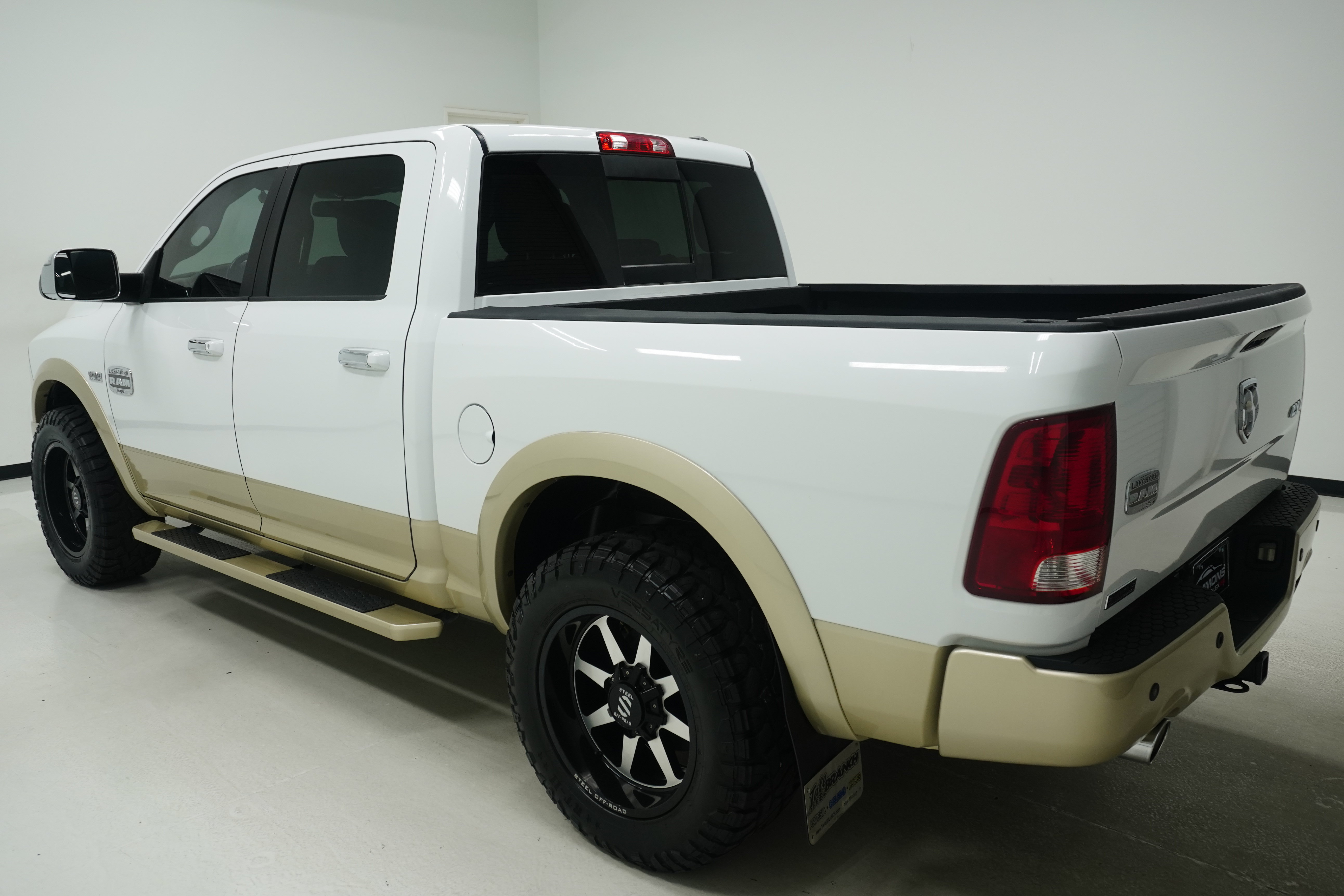 Used 2012 RAM 1500 Laramie Longhorn AWD/4WD image 5