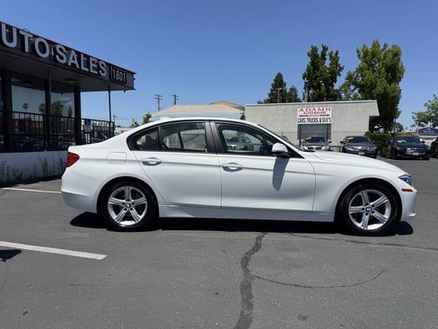 Used 2014 BMW 328i Sedan RWD image 2
