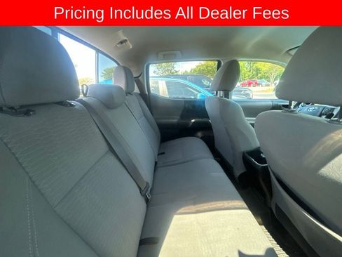 Used 2018 Toyota Tacoma SR5 RWD image 4