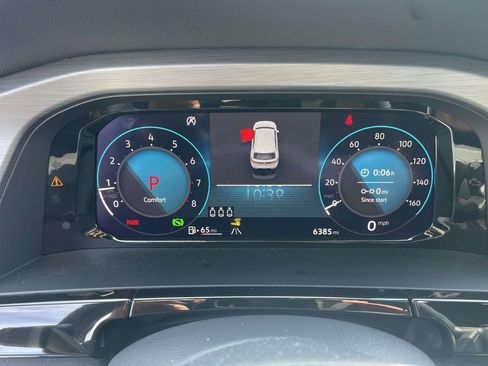 Used 2025 Volkswagen Atlas Cross Sport SE image 18