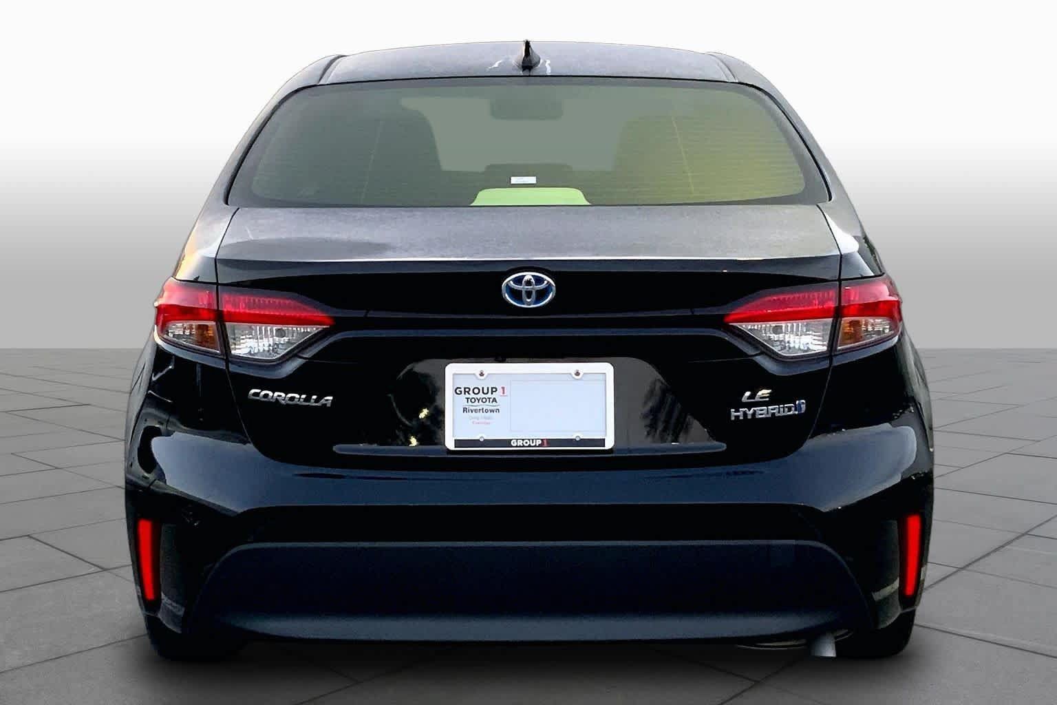 Used 2024 Toyota Corolla LE FWD image 5