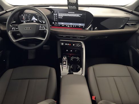 New 2025 Audi Q5 Premium image 19