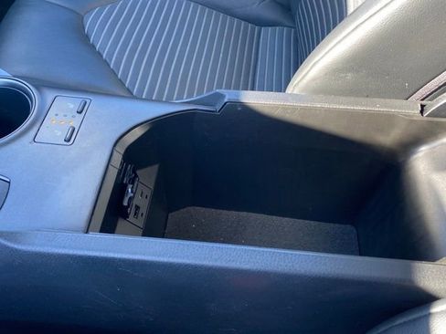 Used 2023 Toyota Camry SE image 12