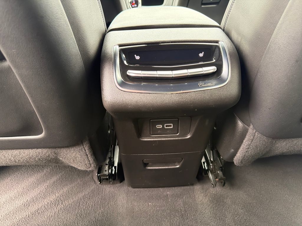 Certified 2023 Cadillac XT6 Premium Luxury AWD/4WD image 12