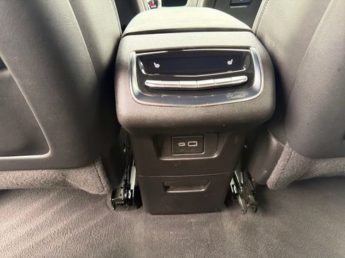 Certified 2023 Cadillac XT6 Premium Luxury AWD/4WD image 12