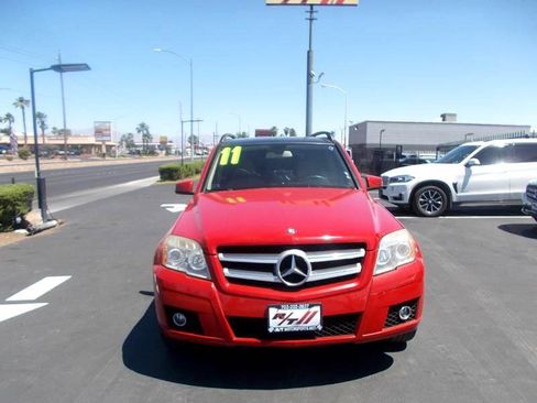 Used 2011 Mercedes-Benz GLK 350 2WD image 2