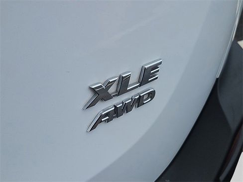 Used 2015 Toyota RAV4 XLE image 12