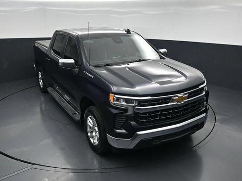 Used 2023 Chevrolet Silverado 1500 LT AWD/4WD image 34