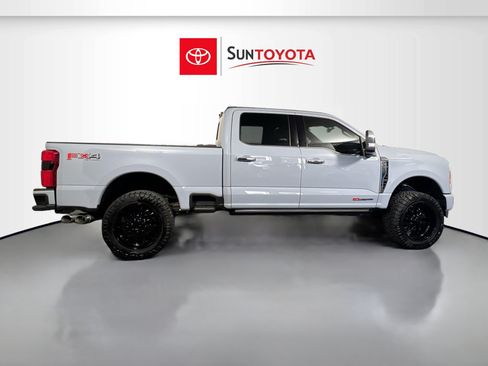 Used 2024 Ford F250 Platinum AWD/4WD image 2
