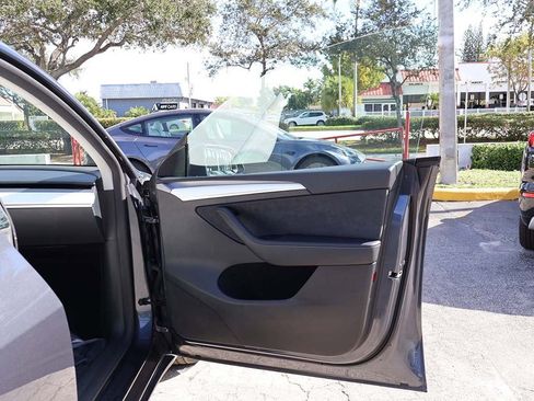 Used 2023 Tesla Model Y Long Range image 26