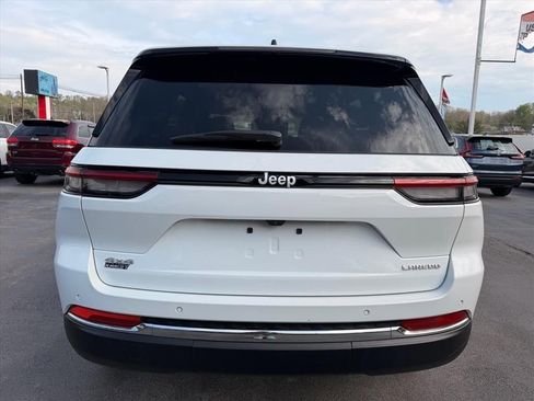 Used 2025 Jeep Grand Cherokee Laredo X w/ Luxury Tech Group I AWD/4WD image 6