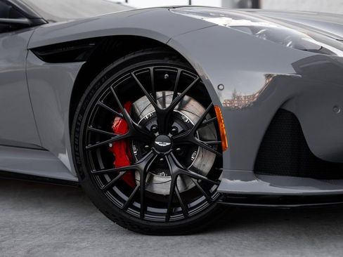 Used 2025 Aston Martin DB12 Coupe RWD image 3