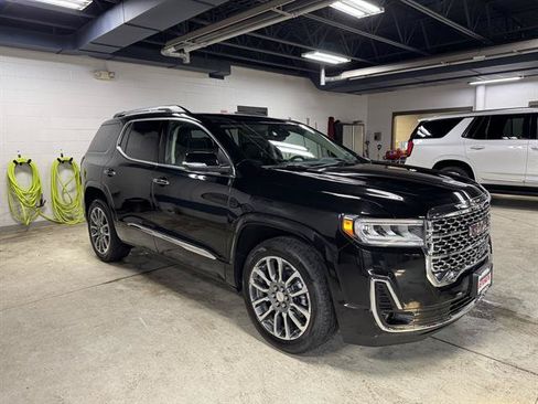 Certified 2021 GMC Acadia Denali w/ Denali Ultimate Package AWD/4WD image 3