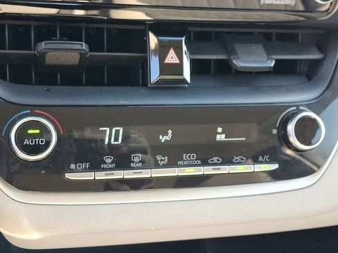 Used 2022 Toyota Corolla LE image 17