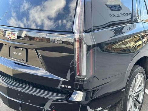 Certified 2025 Cadillac Escalade Sport Platinum w/ LPO, Floor Liner Package image 6