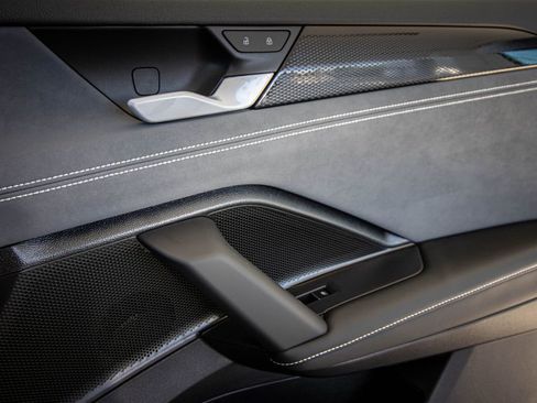 New 2026 Volkswagen Tiguan SE R-Line FWD image 22