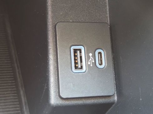 Used 2024 Ford Edge SEL AWD/4WD image 25