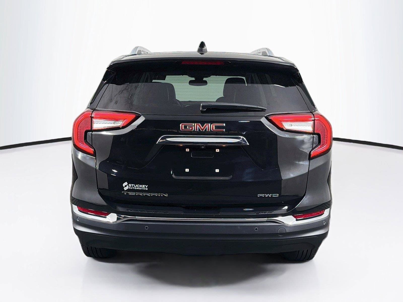 Used 2024 GMC Terrain SLT w/ Infotainment Package II AWD/4WD image 10