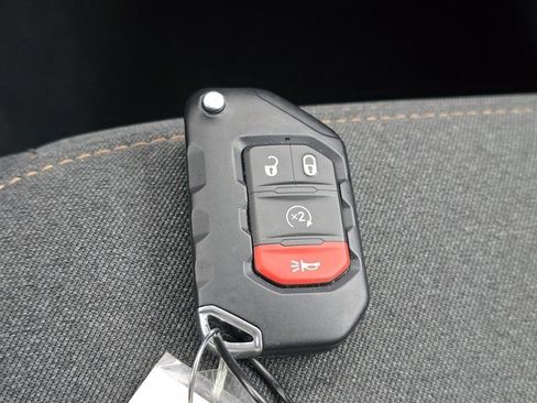 Used 2026 Jeep Wrangler Sahara image 35