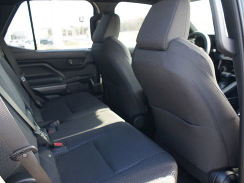 Used 2025 Toyota 4Runner SR5 image 19