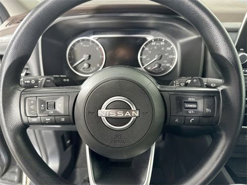 Used 2023 Nissan Rogue S image 18