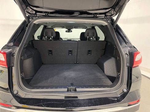 Used 2020 Chevrolet Equinox LT w/ Midnight Edition image 4