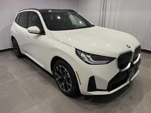 New 2026 BMW X3 xDrive30 w/ M Sport Package image 3