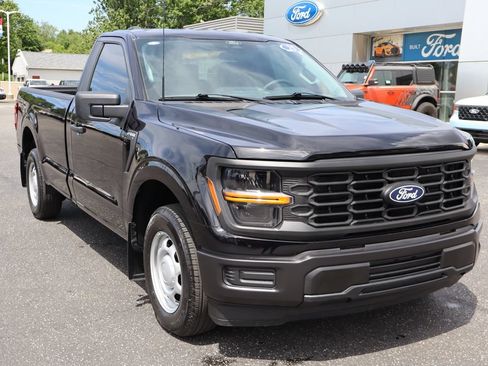 Used 2025 Ford F150 XL RWD image 2