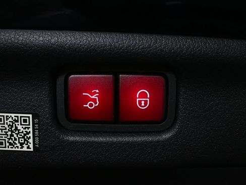 Certified 2022 Mercedes-Benz C 300 Sedan image 28