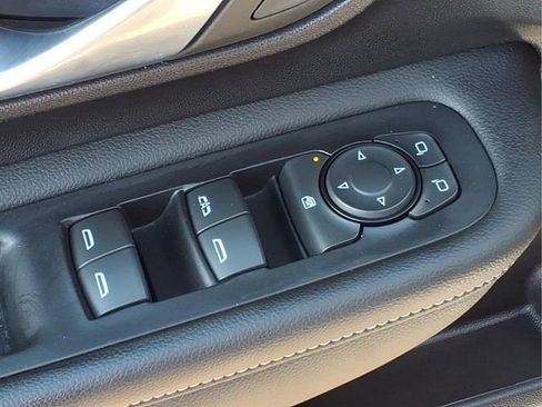 Used 2023 GMC Terrain SLE FWD image 16