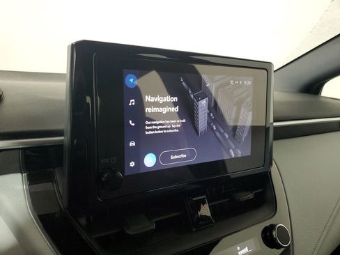 Used 2025 Toyota Corolla SE image 27