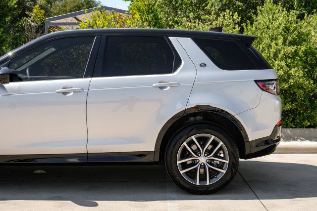 Used 2026 Land Rover Discovery Sport Landmark AWD/4WD image 16