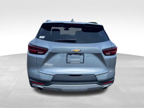 Used 2024 Chevrolet Blazer LT w/ Convenience Package FWD image 4