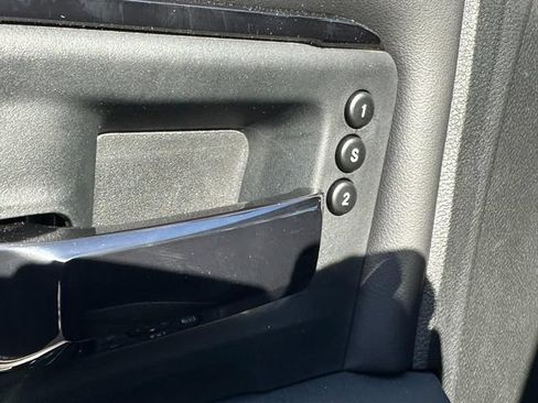 New 2025 RAM 2500 Limited AWD/4WD image 12
