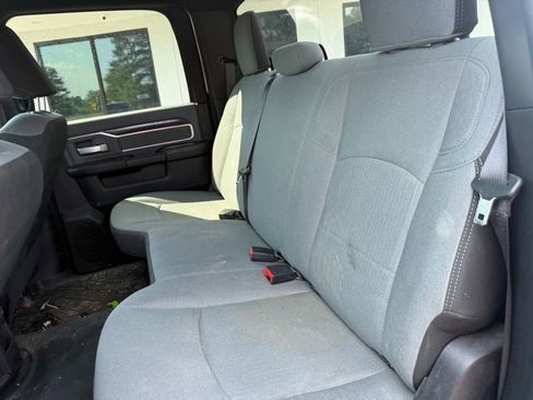 Used 2022 RAM 2500 Big Horn AWD/4WD image 3