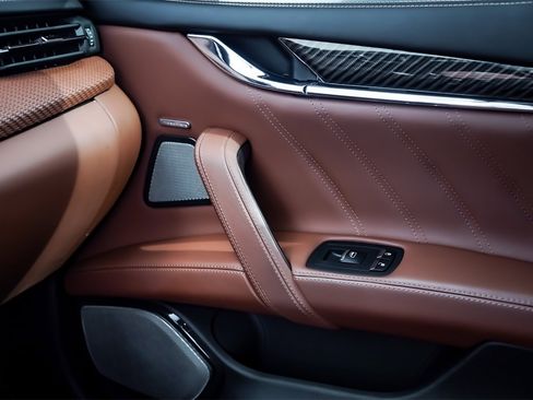 Certified 2022 Maserati Quattroporte Trofeo image 27