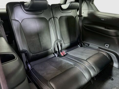 Used 2023 Jeep Grand Cherokee L Laredo AWD/4WD image 27