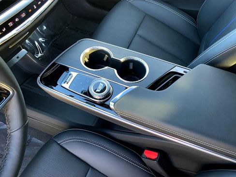 New 2025 Cadillac Lyriq Luxury image 10