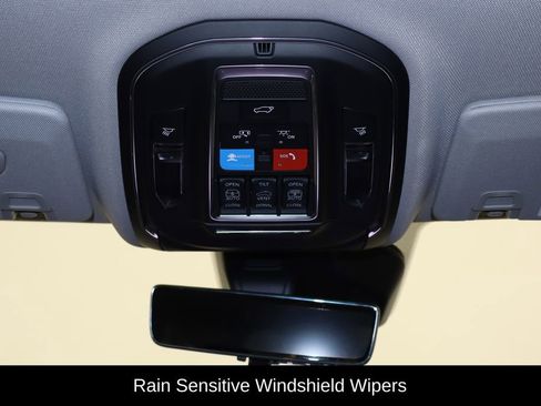 Used 2023 Jeep Grand Cherokee Limited w/ Luxury Tech Group II RWD image 25