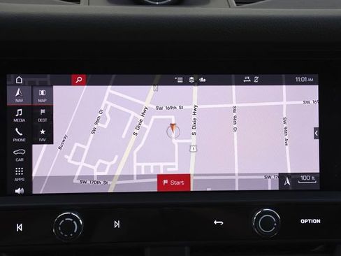 Used 2024 Porsche Macan w/ Premium Plus Package image 18