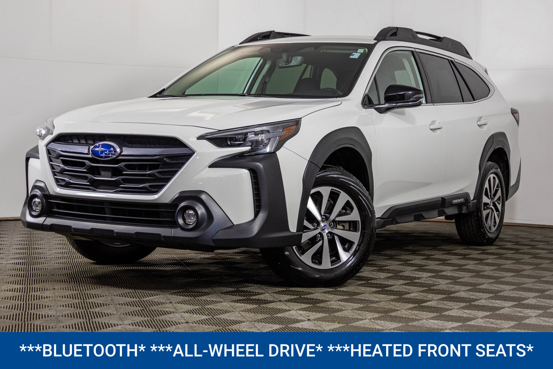 Used 2025 Subaru Outback Premium AWD/4WD image 2