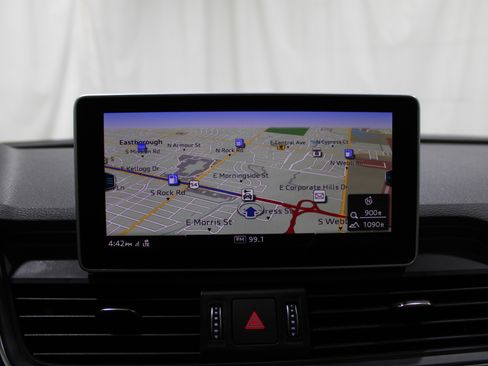 Used 2018 Audi Q5 2.0T Premium Plus w/ Premium Plus Package image 17