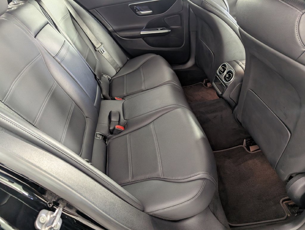 Used 2024 Mercedes-Benz C 300 Sedan image 29