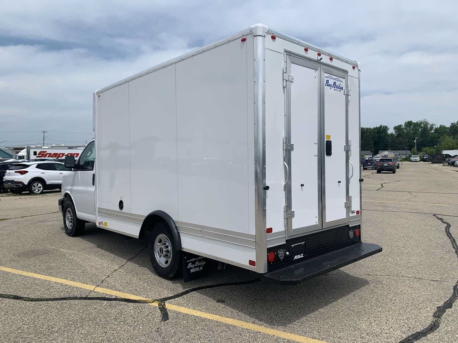 New 2025 GMC Savana 3500 w/ Power Convenience Package RWD image 22