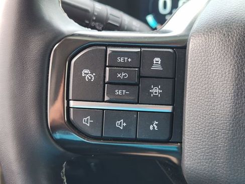 Used 2024 Ford Expedition Platinum image 18