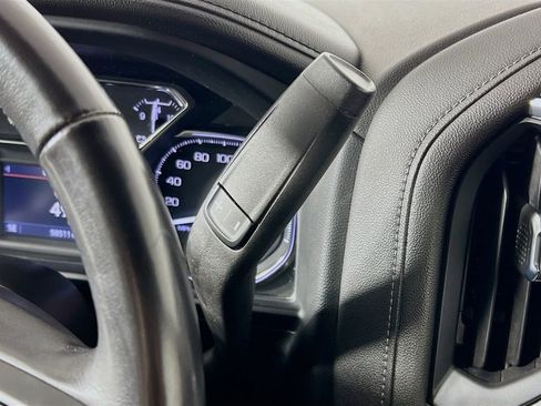 Used 2022 GMC Sierra 1500 SLE image 16